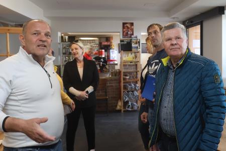 PODPIS NAJMNE POGODBE DOM NA SLIVNICI 06 FOTO LJUBO VUKELIČ